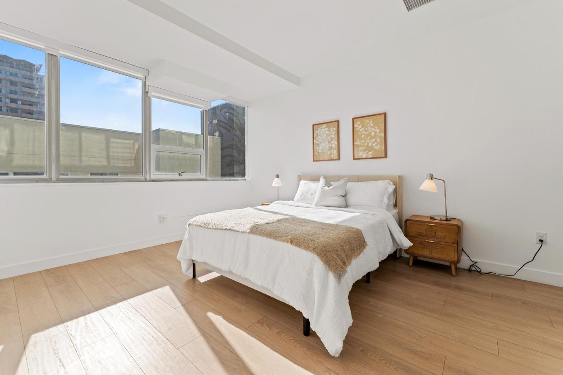 Stylish Westwood - Steps From Ucla-2 Bedroom 2 Bath Apartment Los Angeles
